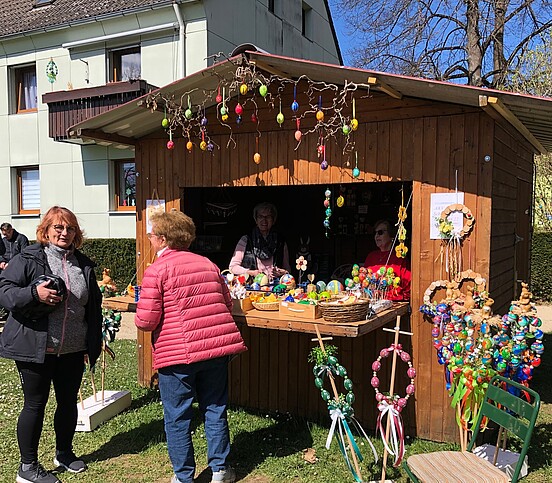 Vor dem Stand des Arbeiterkameradschaftsvereins